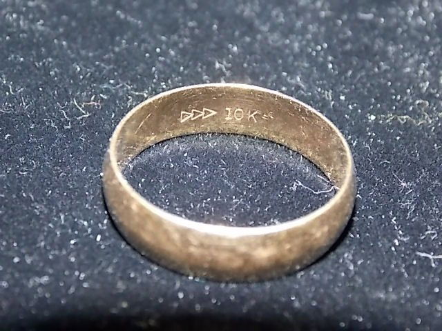 VINTAGE ESTATE 10K GOLD MENS SMALL WEDDING BAND 2.7g (1 of 1)