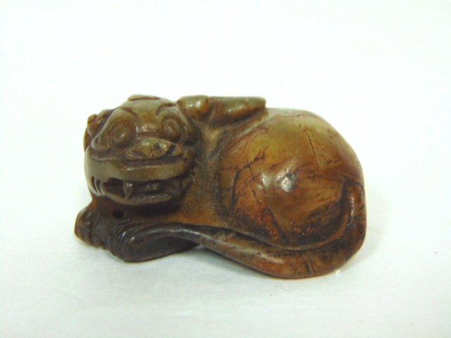 VINTAGE CHINESE SOAPSTONE HAND CARVED FOO DOG FIGURE (1 of 5)