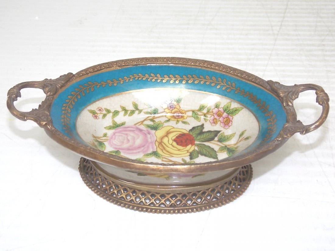 VICTORIAN VENETIAN PORCELAIN & BRONZE FLORAL SOAP DISH (1 of 8)