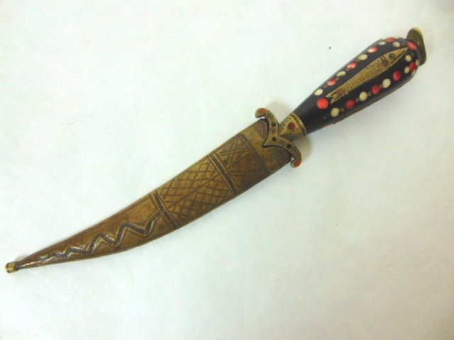 VINTAGE ANTIQUE INLAID BRASS DAGGER FISH KNIFE (1 of 5)