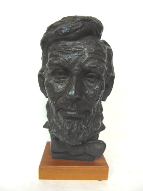 VINTAGE ABRAHAM LINCOLN BUST STATUE AUSTIN PROD (1 of 6)
