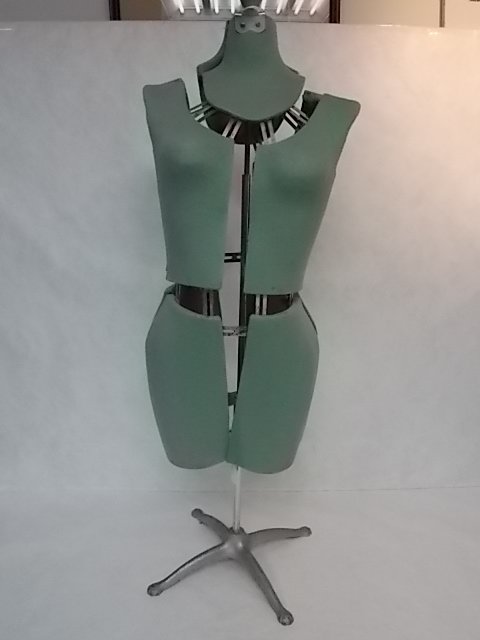 ANTIQUE INDUSTRIAL STEAM PUNK ADJUSTABLE MANNEQUIN (1 of 6)