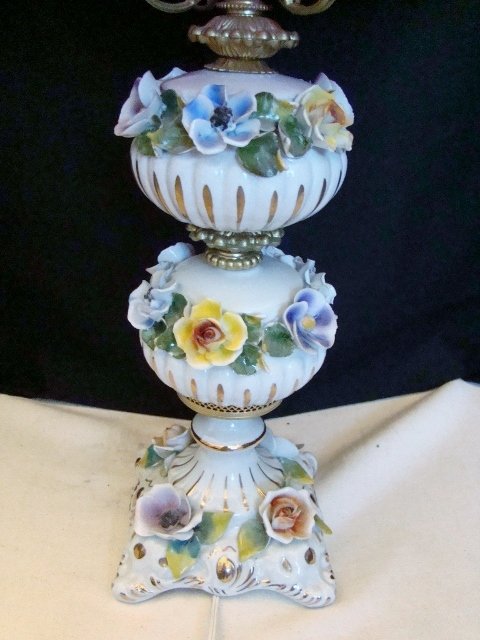 Capodimonte Vintage Table Lamp with a Glass Shade