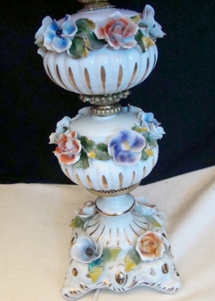 Capodimonte Vintage Table Lamp with a Glass Shade - 4