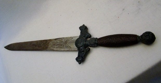 Vintage Knights Dagger, stamped "TOLEDO", w/lions heads