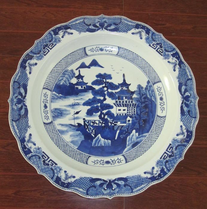 59cm Antique Qing Blue and White Big Porcelain Plate: Fine and Unique Antique Chinese Qing Copper Red and Blue Huge Porcelain Plate, Size: D*H 59*9cm.