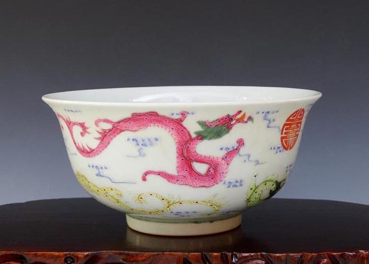 A Chinese Qing Famille Rose Dragon Porcelain Bowl: A Chinese Qing Famille Rose Dragon Porcelain Bowl with Qianlong Mark， Size: H*D 7.5*15.3cm, Highly Important Item, Auction Classification and Museum Quality Guarantee.