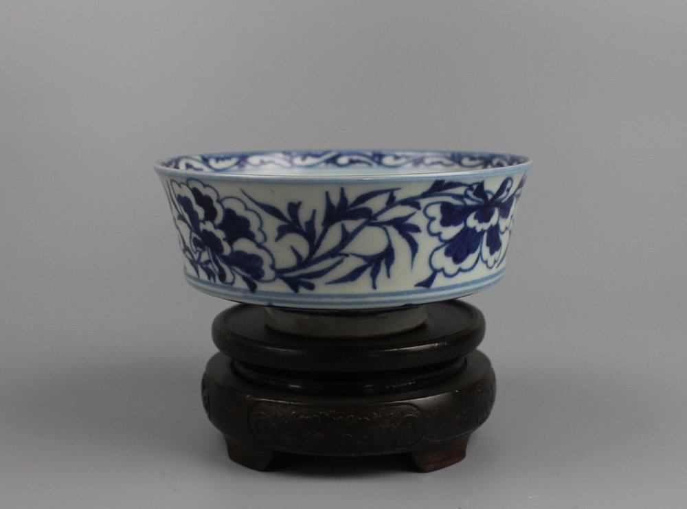 A Fine Quality Chinese Blue and White Porcelain Bowl: A Fine Quality Chinese Blue and White Porcelain Bowl, Decorated with Flowers and Fruits in Blue under Glaze, Chinese Ming Dynasty Style, Size: H 5cm, D 15cm.