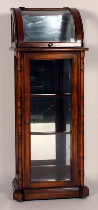 Custom Made Curve Glass Showcase (1 of 1)