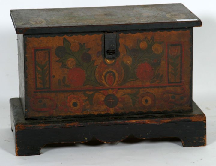 Miniature Blanket Chest (1 of 1)