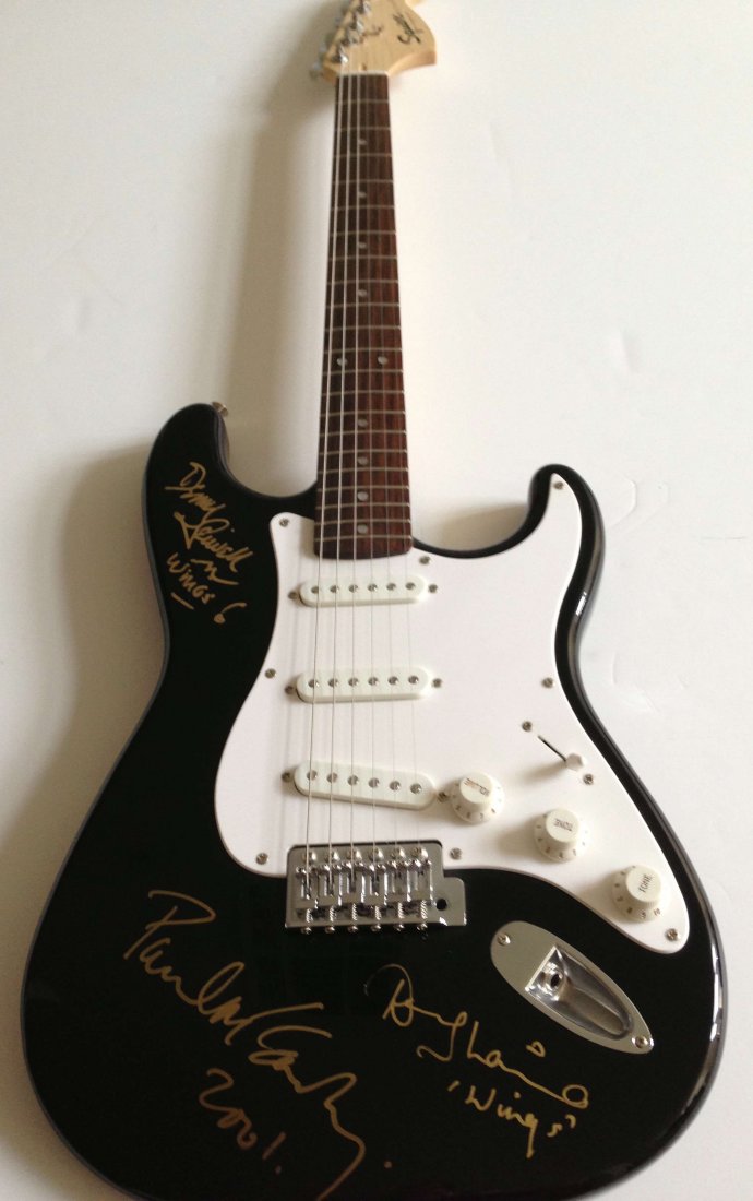 Paul McCartney Signed Guitar! A rare Autograph