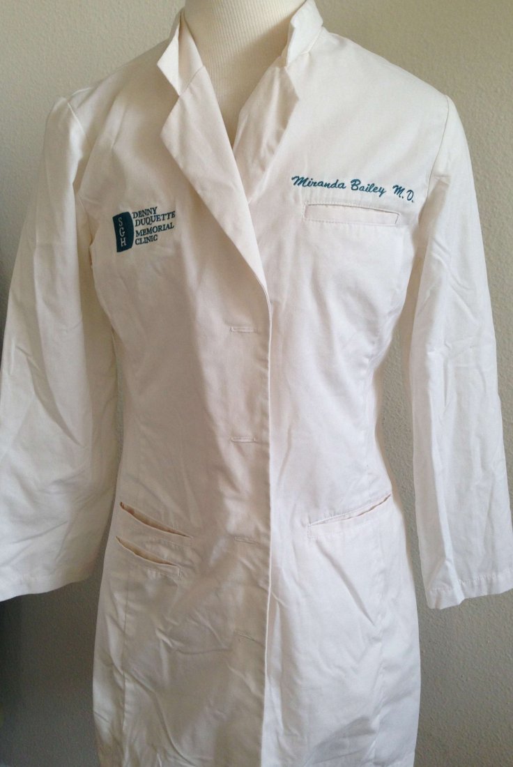 Greys Anatomy Dr. Miranda Bailey Screen worn White Coat: Greys Anatomy Screen worn by Actress Chandra Wilson White Coat with the Seattle Grace Hospital Denny Duquette Memorial Clinic Logo on the right Breast Plate. The Left Breast plate has Miranda Bailey's