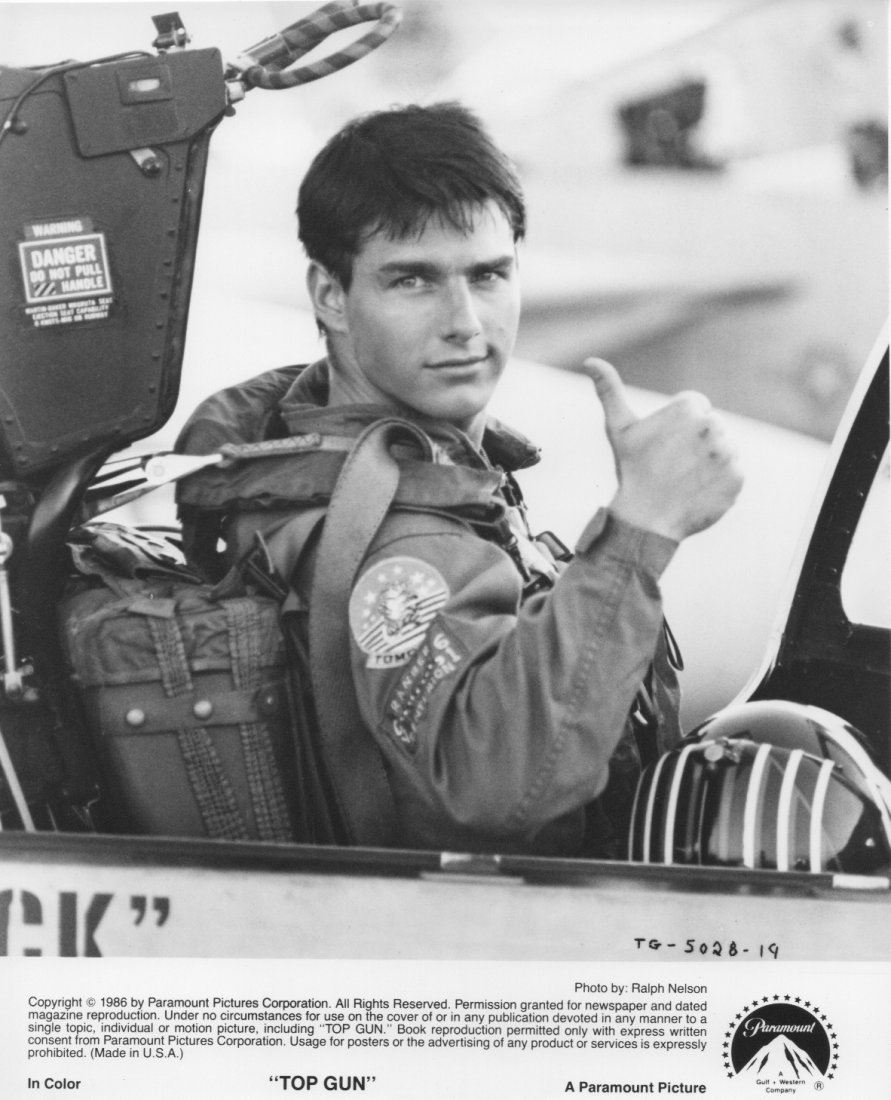 Production Stiil From Top Gun: (18) 8x10 black and white production still from Top Gun (1986). Starring Tom Cruise, Tim Robbins, Kelly McGillis