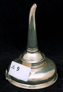 Wine Funnel: Hallmarked Sterling Silver Wine Funnel total weight 85 grams, London 1810. Size 12 cm.