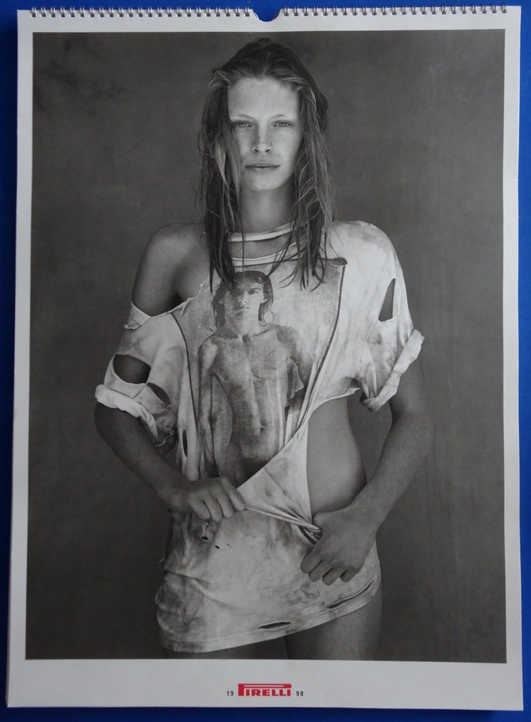 Pirelli 1998 : "Women that Men Live For" #Bruce WEBER: TITLE : Pirelli Calendar 1998 : Women that men live for PHOTOGRAPHER : Bruce WEBER SIZE : 17 x 24" INFORMATIONS : Vintage limited & numbered original edition CONDITION : Very good condition