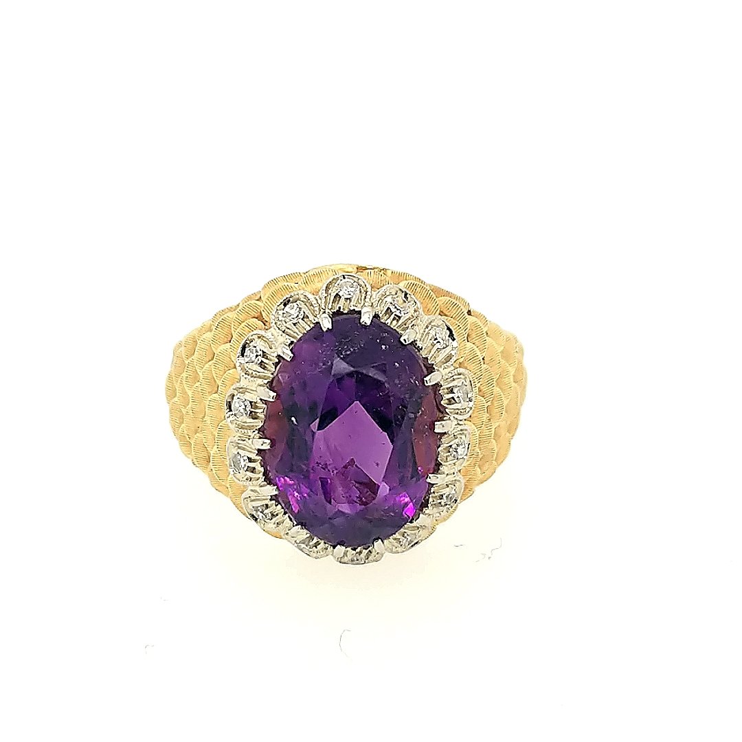 An Amethyst & Diamond Gold Ring (1 of 6)