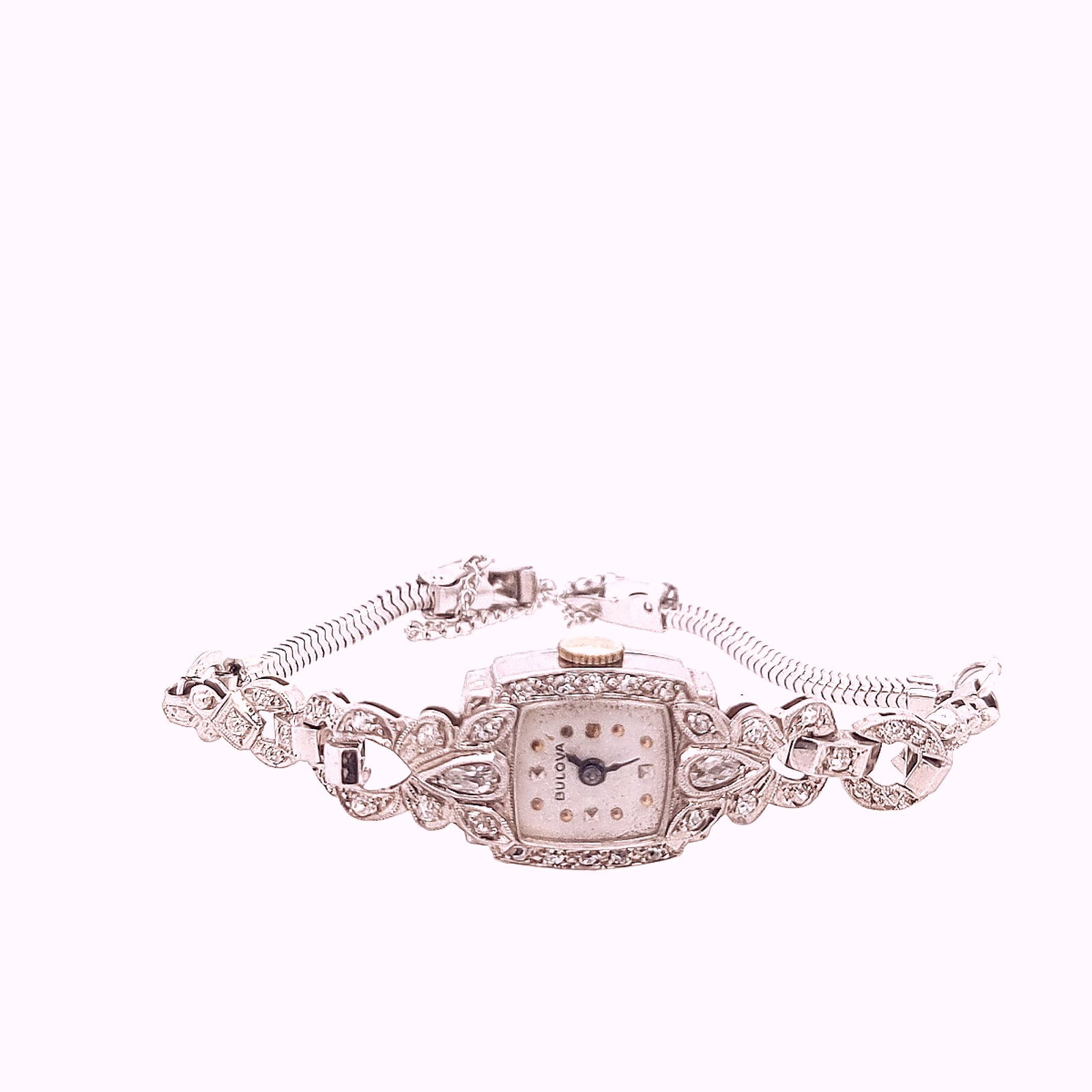 Vintage Ladies Bulova Watch (1 of 3)