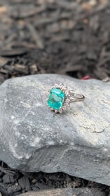 Colombian Emerald and Diamond Ring