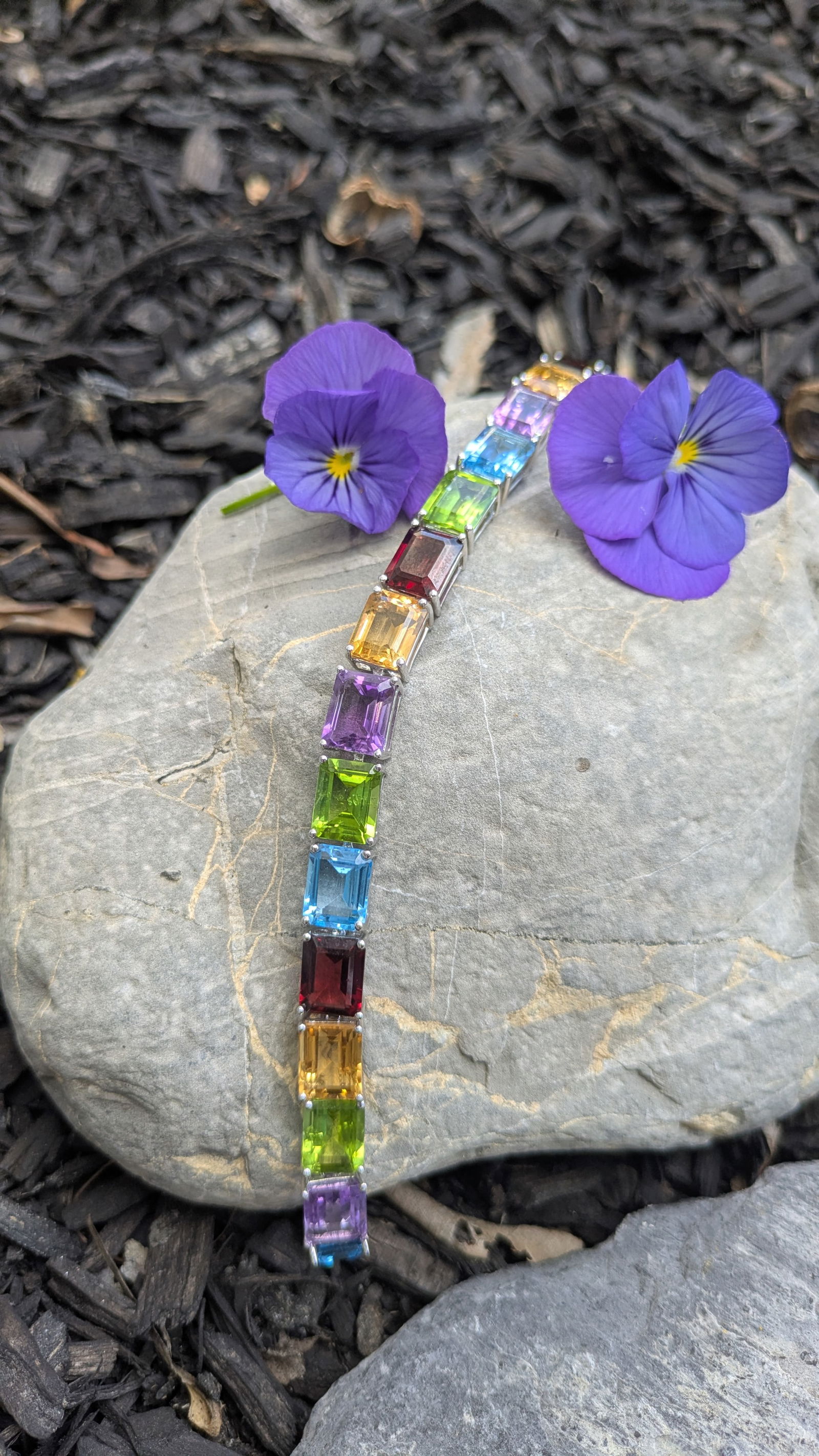 18k Multi Stone Bracelet (1 of 5)