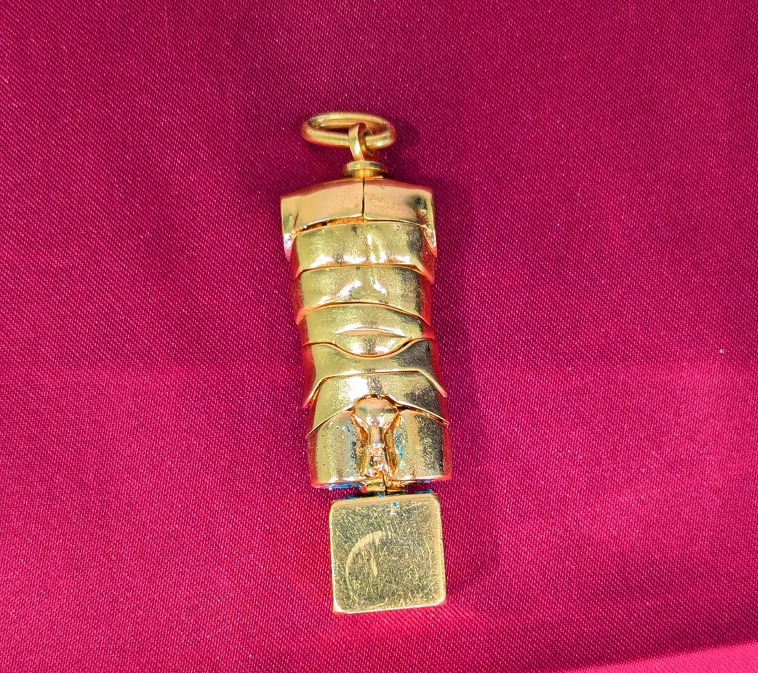 Miguel Ortiz Berrocal MicroDavid-Off Puzzle (1 of 5)