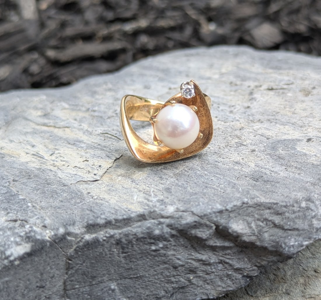 Vintage Pearl and Diamond Ring (1 of 6)
