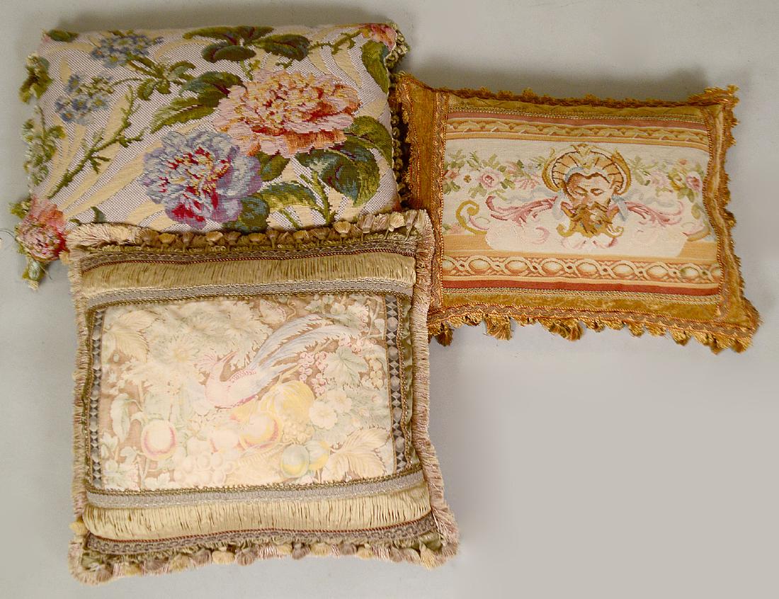 THREE PILLOWS (1 of 5)