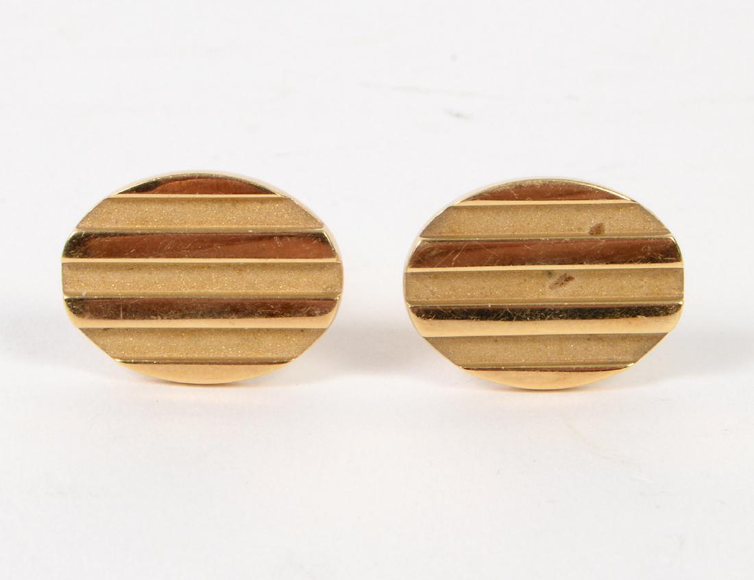 PAIR OF TIFFANY & CO. 18 KT. GOLD CUFFLINKS (1 of 2)