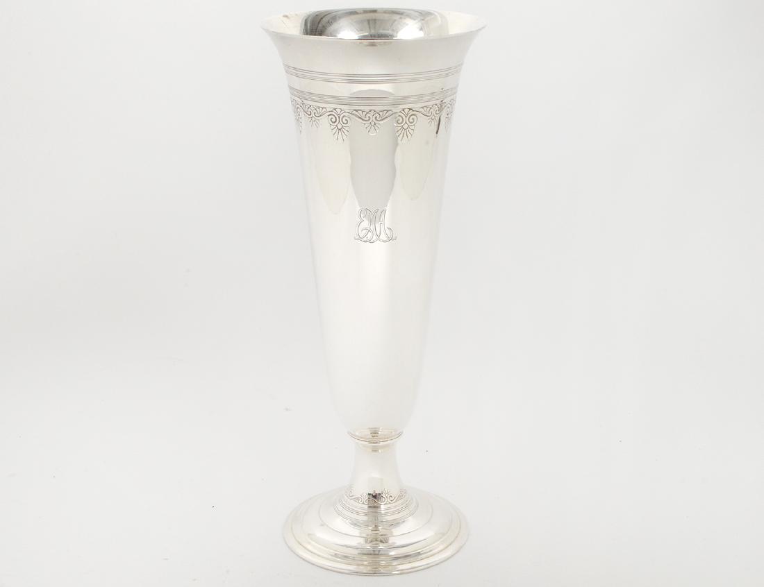 TIFFANY & CO. STERLING SILVER TRUMPET VASE (1 of 4)