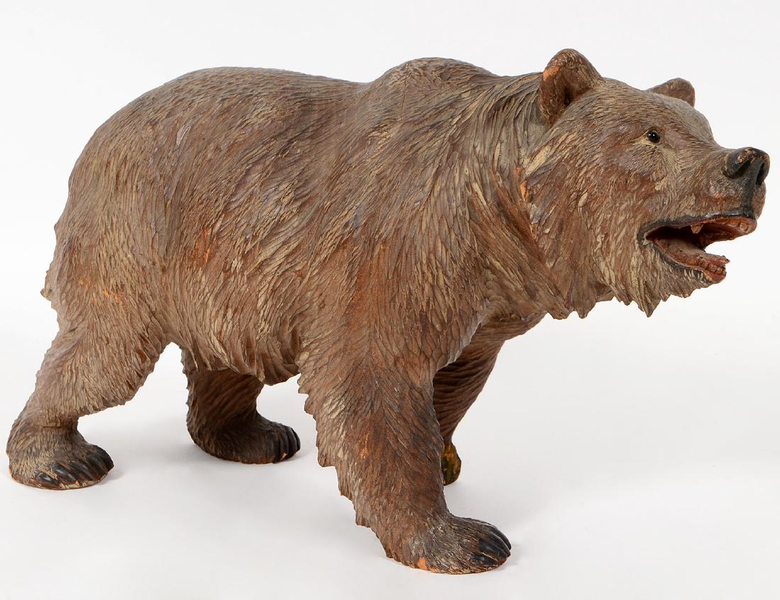 SMALL BLACK FOREST CARVED WALNUT BEAR (1 of 8)