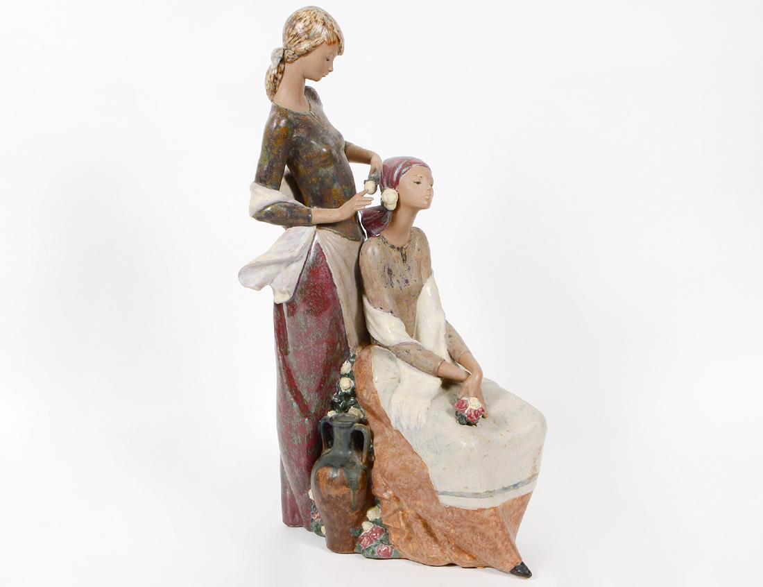 LLADRO PORCELAIN FIGURAL GROUP, 'COIFFURE' (1 of 6)