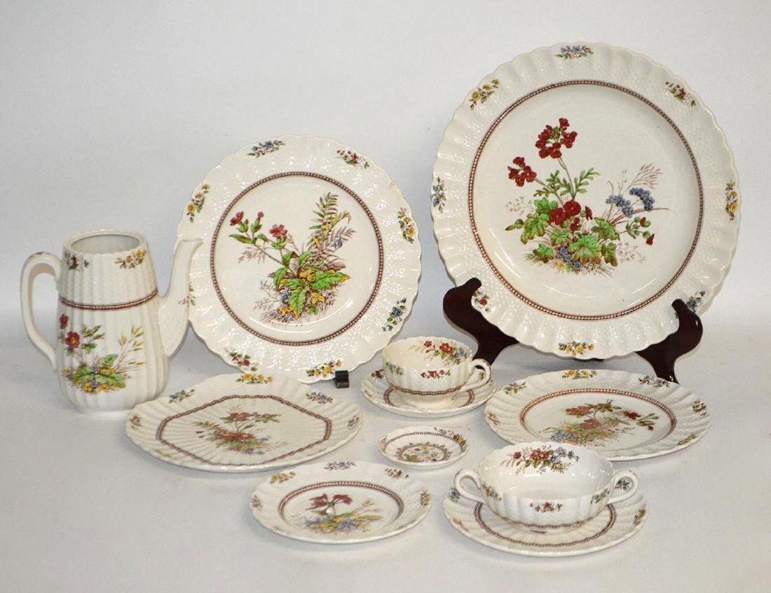 COPELAND SPODE EARTHENWARE PART DINNER SERVICE (1 of 4)