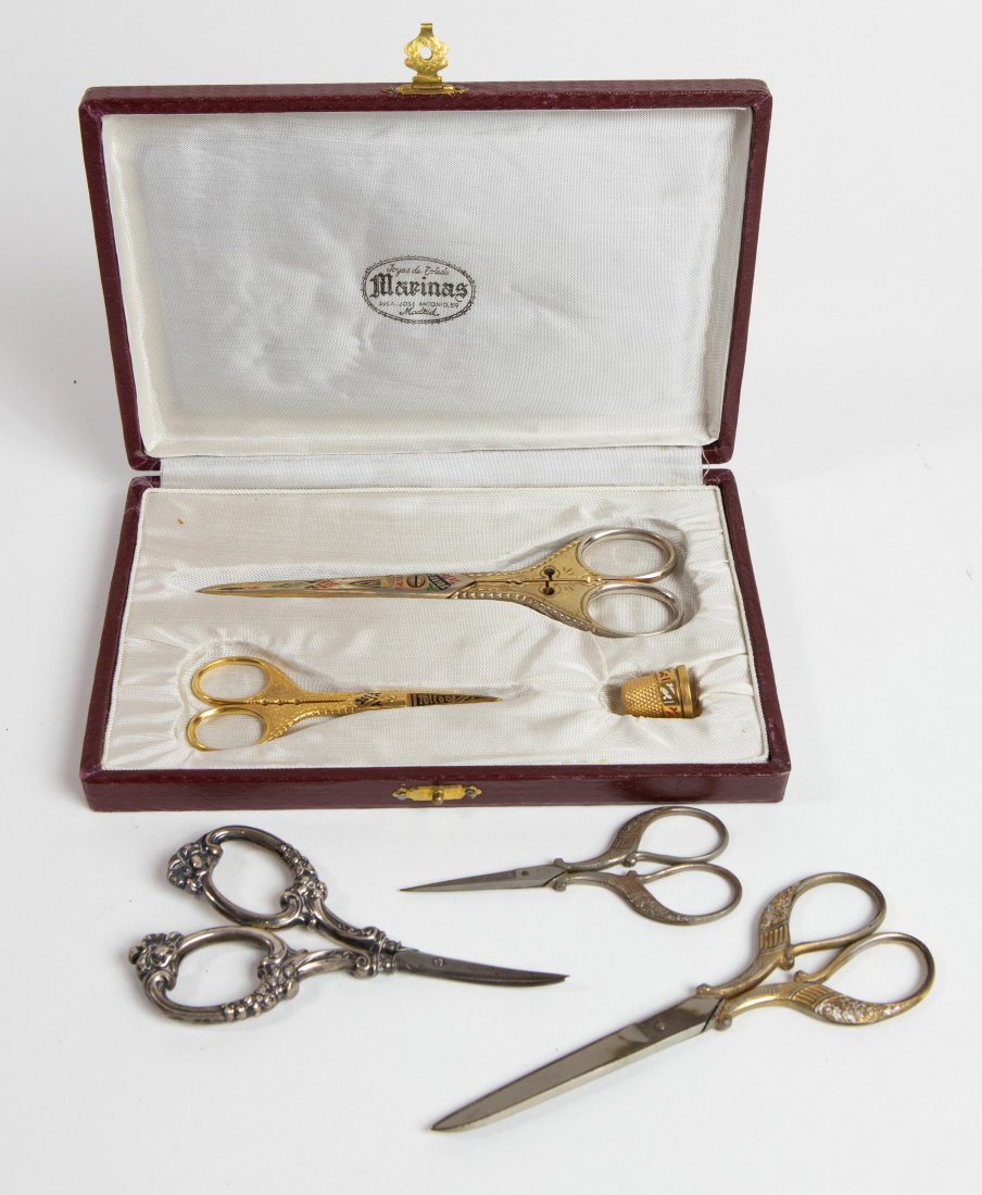 SPANISH GILT METAL SEWING ENSEMBLE (1 of 2)