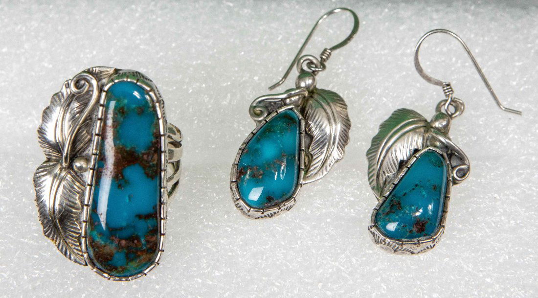 SUITE OF NAVAJO TURQUOISE INSET SILVER JEWELRY (1 of 3)
