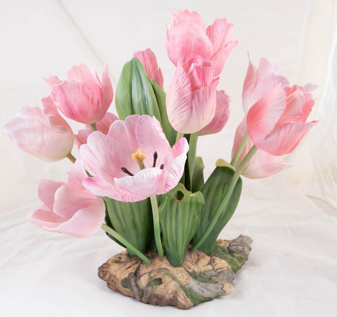 BOEHM LIMITED EDITION PORCELAIN CENTERPIECE: Parrott Tulip, F510, marked and signed Boehm USA, Edition number 41/200. Height 12 1/ in. Width 14 in. (Cond: no visible damage)
