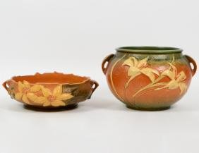 TWO ROSEVILLE POTTERY VESSELS (1 of 7)