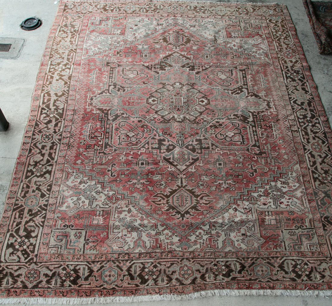 PERSIAN HERIZ CARPET (1 of 4)