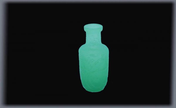 Chinese Green Translucent Peking Vase