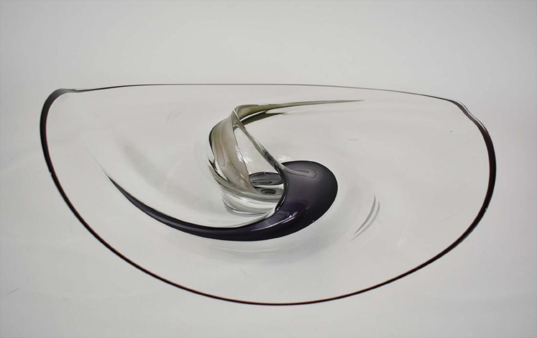 CONTEMPORARY ART GLASS ASYMMETRICAL PLATTER: Signed, dated, Barry Eaton 1998. With a raised purple and white spiral. Width 17.5 in. (Cond: good)