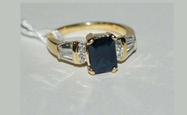 18kt Gold 1.5ct Sapphire and Diamond Ring. AGOPB d