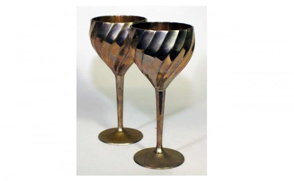 Pair of silver plated wine goblets. (10/20)