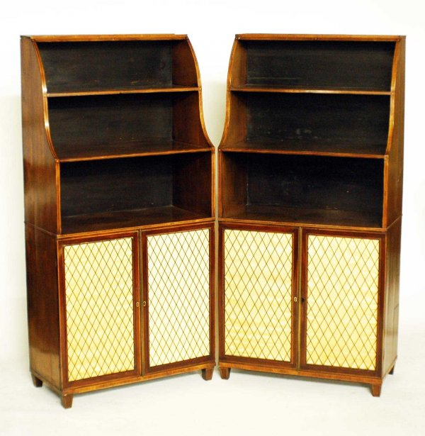 GOOD PAIR OF REGENCY MAHOGANY CHIFFONIERS - 2