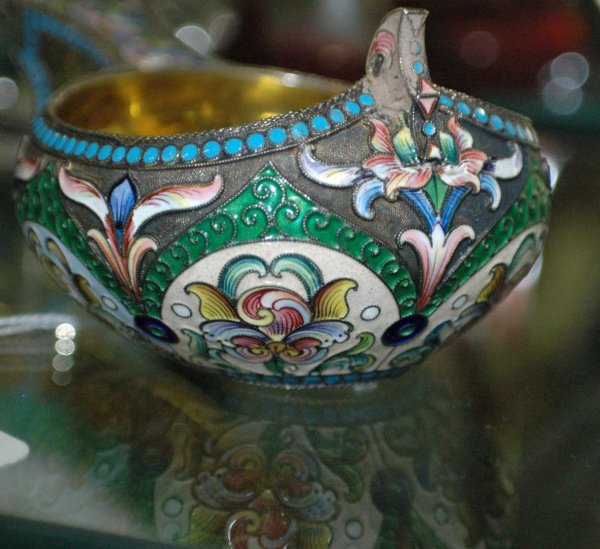 RUSSIAN SILVER GILT & SHADED ENAMEL KOVSH - 2