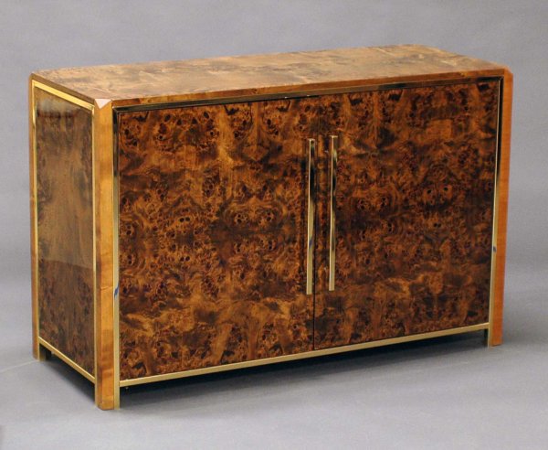 GOOD CONTEMP LACQUERED BURL SIDE CABINET