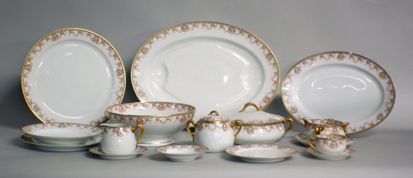 93 PIECE LIMOGES PORCELAIN DINNER SERVICE: French. By Havilland. Comprising: twelve dinner plates, thirteen soup plates, twelve salad plates, twelve bread and butter plates, twelve berry bowls, twelve cups and saucers, creamer, covered sugar b