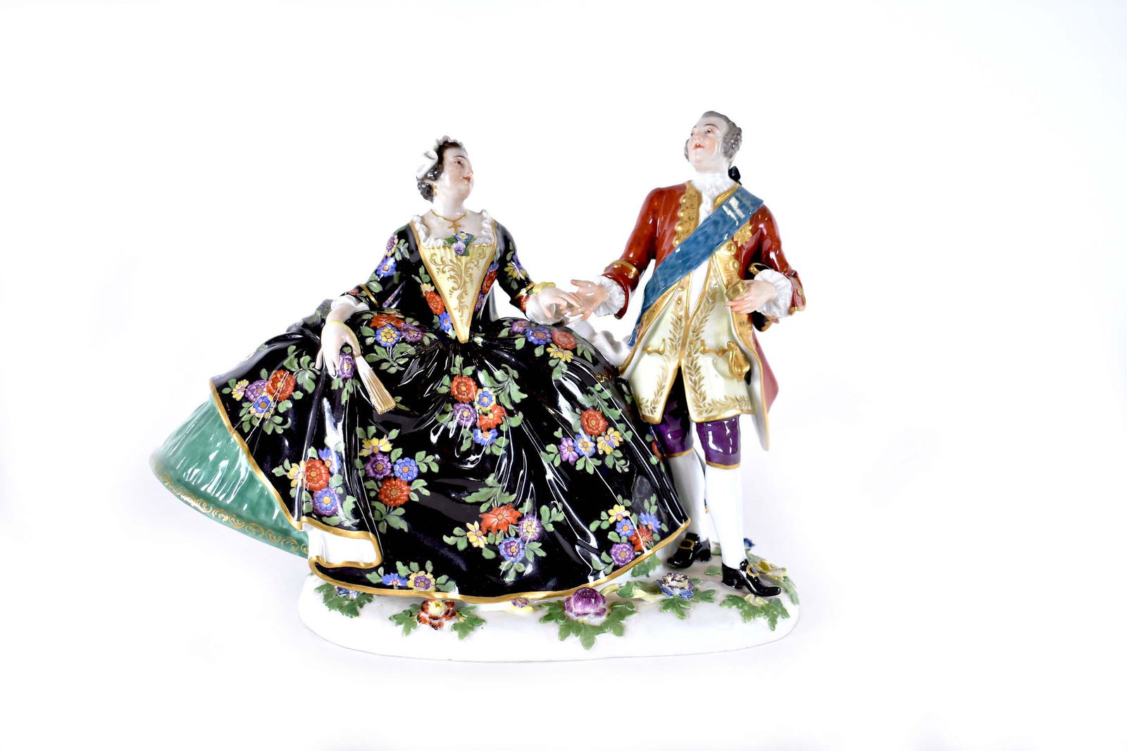 MEISSEN PORCELAIN FIGURAL GROUP OF A NOBLE COUPLE (1 of 6)