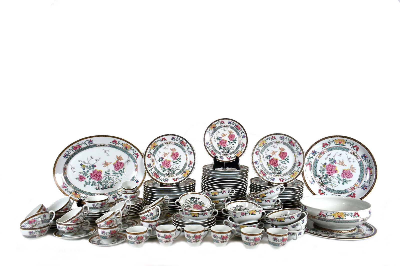 LIMOGES HAVILAND 131 PIECE PORCELAIN DINNER SERVICE (1 of 10)