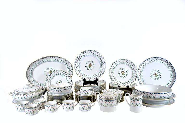 LIMOGES CERALENE PORCELAIN PART DINNER SERVICE (0224) on Oct 09, 2021