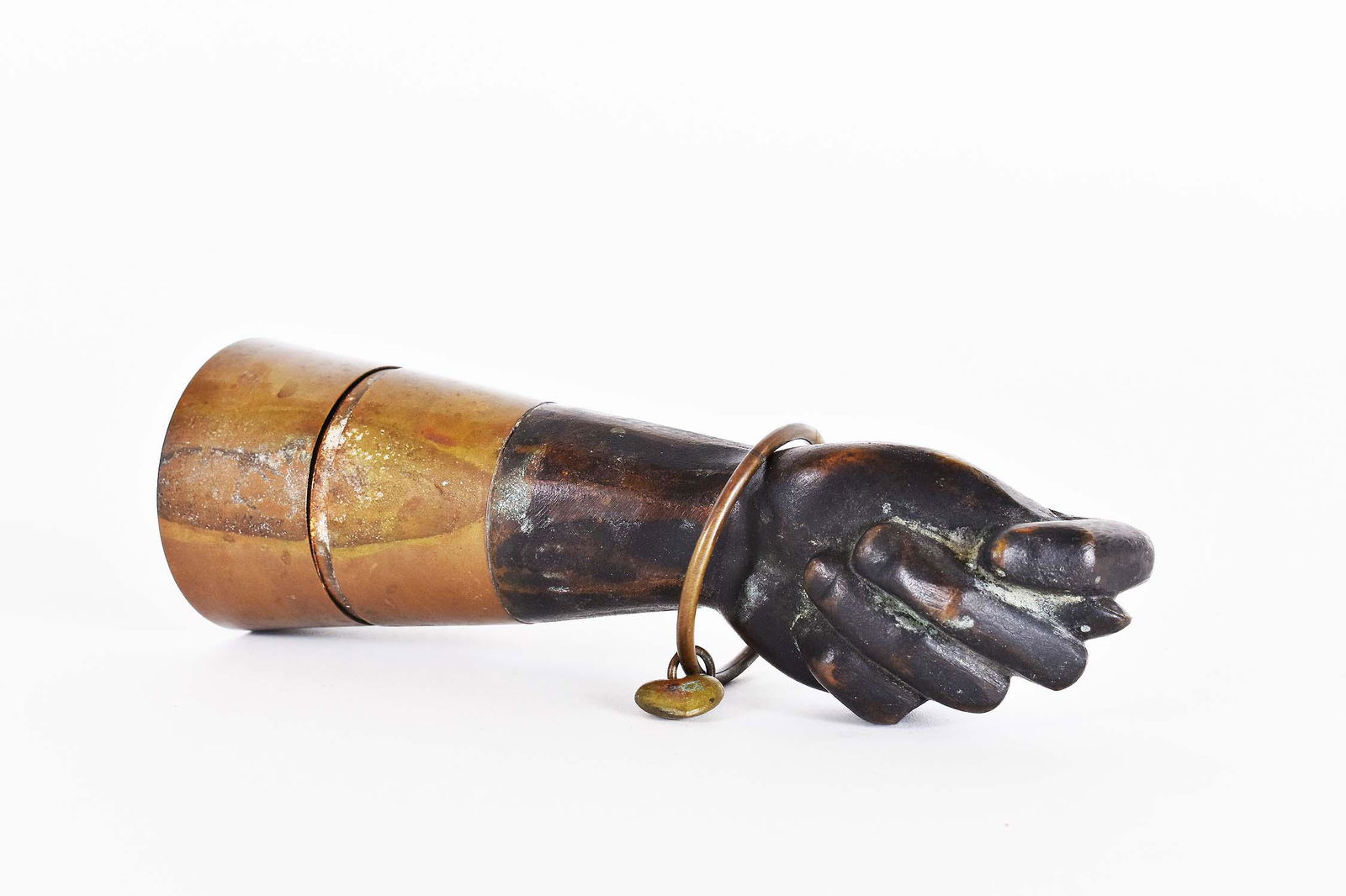 THIS LOT IS BEING WITHDRAWN LIGHTER THE FORM OF A FIST