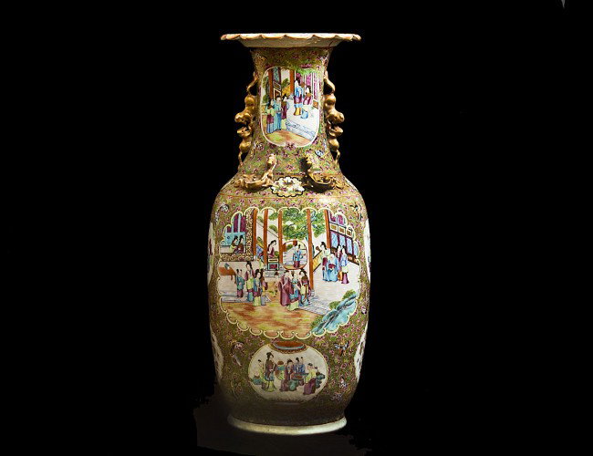 LARGE ROSE MEDALLION PORCELAIN VASE: Chinese. 19th Century. Molded with kylin handles and dragons in high relief on the shoulder, painted with large figural panels. Height 24 ¾". (2000/3000)