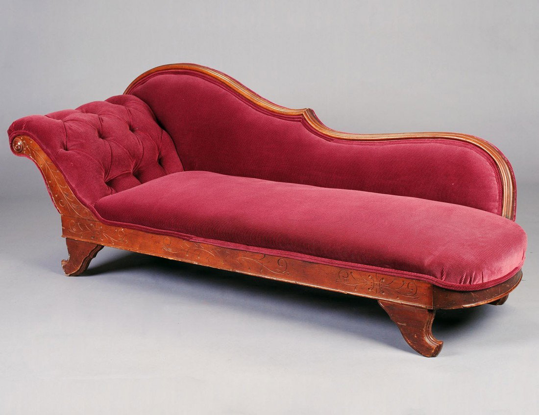 VICTORIAN MAHOGANY RECAMIER: American. 19th Century. With tufted end, the front rail etched with foliage. Length 76". (300/400)